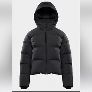 Aritzia The Super Puff₂O™ Shorty - Rainstop™